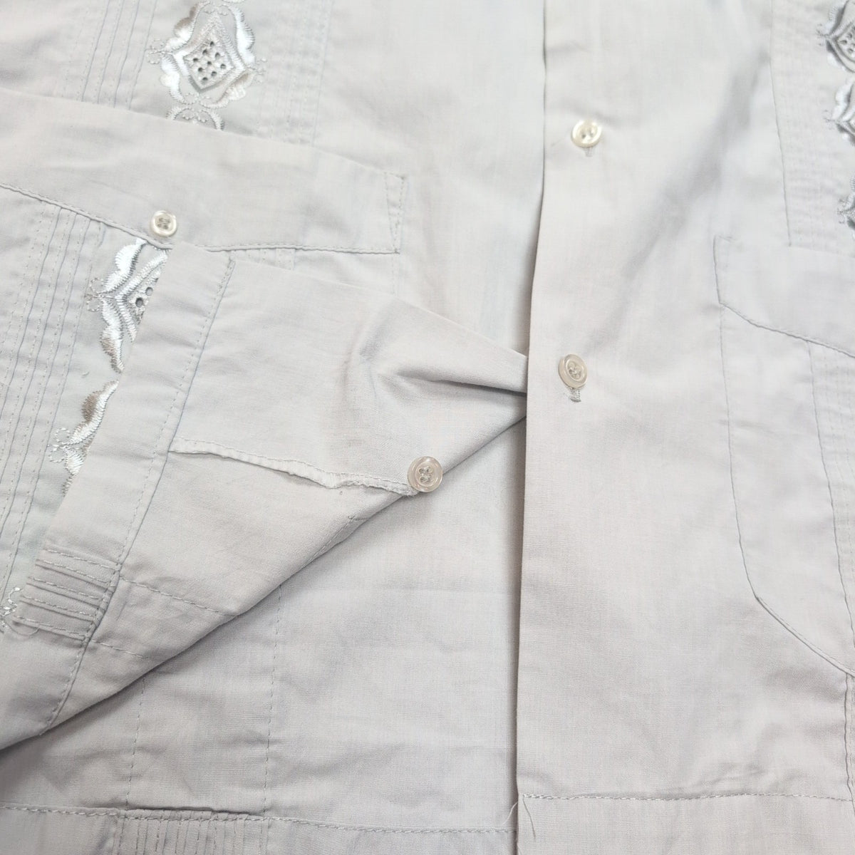 Chemise Guayabera Esquire Taille 2XL Gris Brodée 4 Poches Made in China