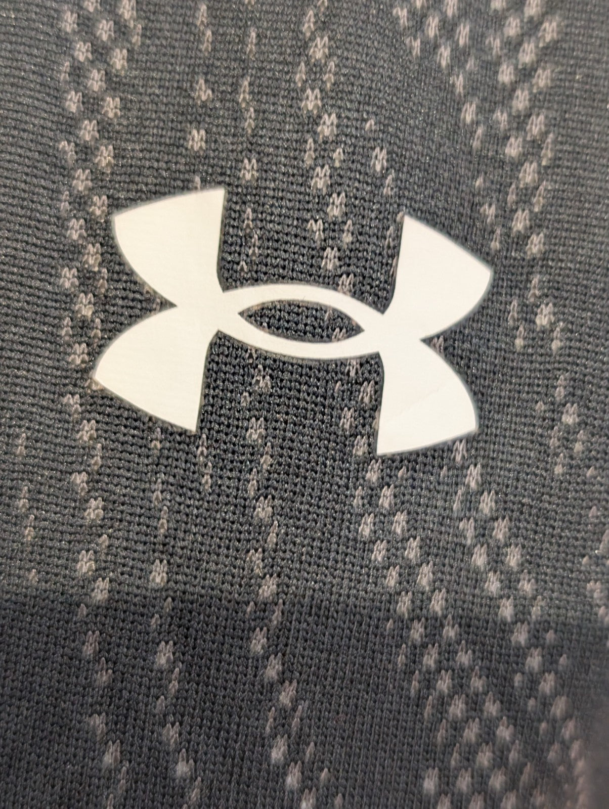 T-shirt de Sport Under Armour Col V Motifs Noir & Gris Femme Taille M