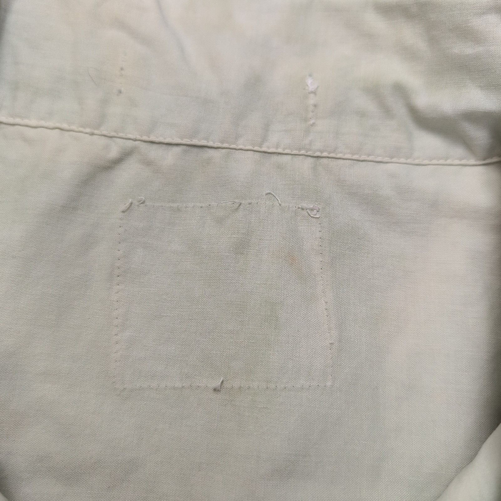 Chemise Hawaïenne Vert Pâle Palmiers Noir Coton XXL Boutons Bois