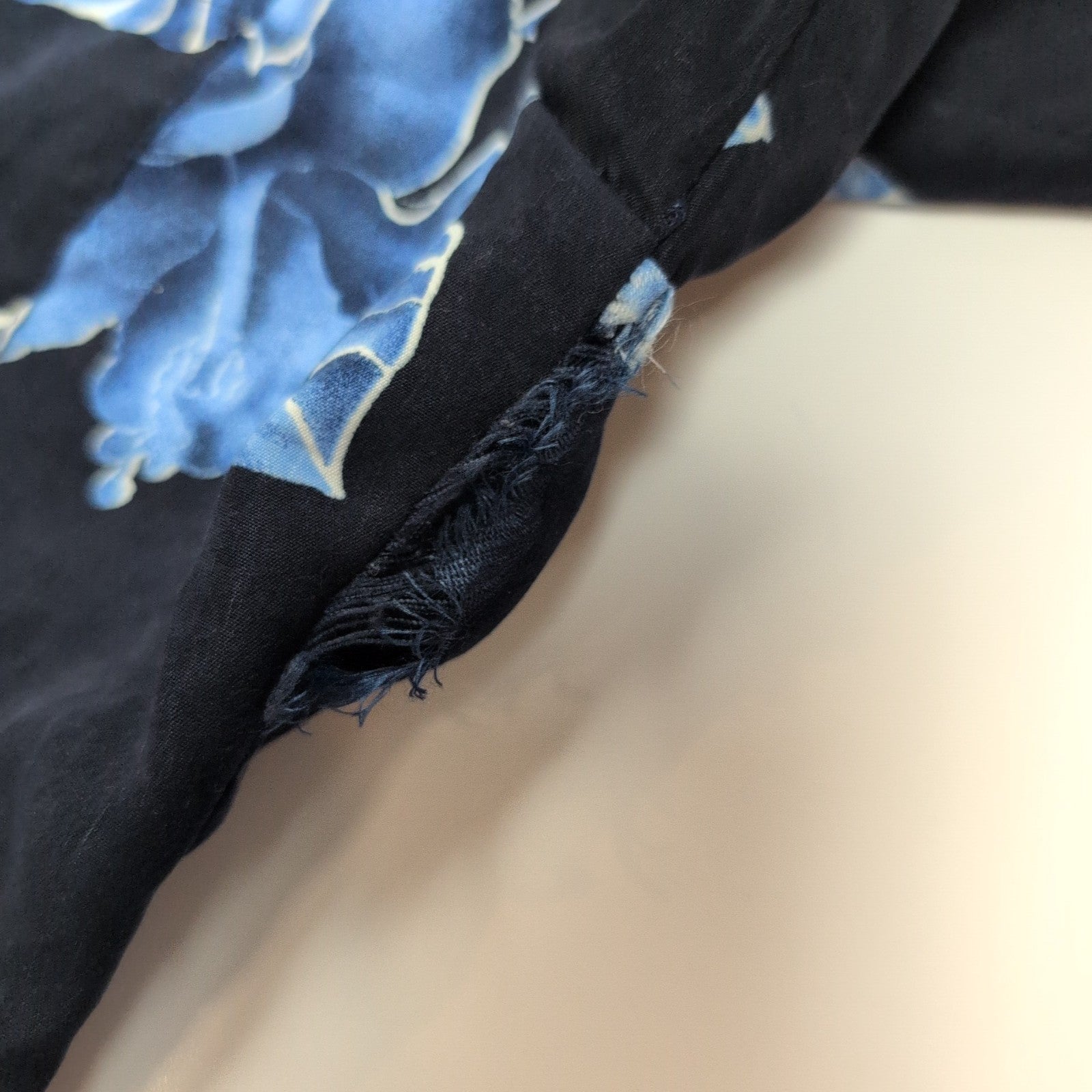 Chemise hawaïenne Stitch XL bleu marine fleurie 100% polyester manches courtes