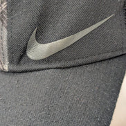 Casquette NIKE GOLF Vintage Noire et Grise Tour de tête 58 cm Sans Réglage