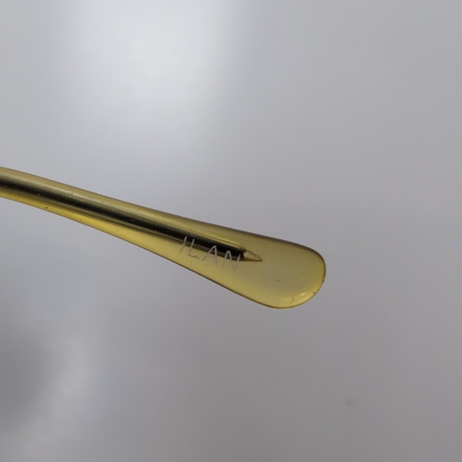 Lunettes de soleil Y2K Branche fine Métal Noir Mat Rectangulaire Jaune