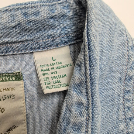 Chemise Levi's Vintage Denim Jean Bleu Clair Poches Taille L manches longues
