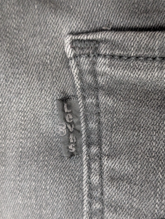 Jean Levi's 710 Super Skinny Femme Noir W30 L30 T38 - Look Grunge