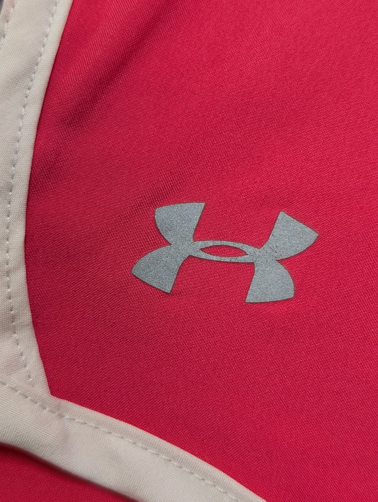 Short Under Armour Rouge & Gris avec Doublure - Femme Taille M