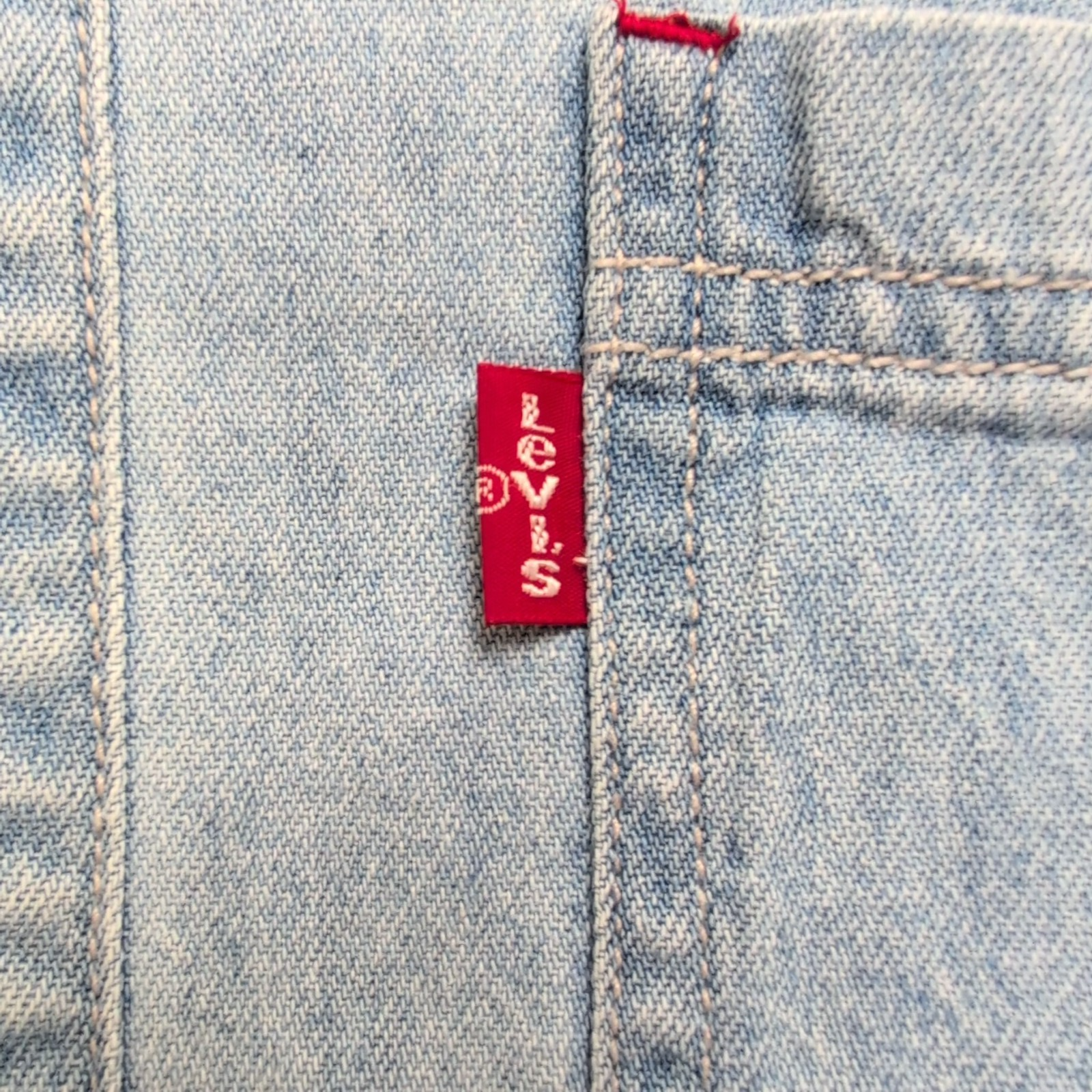 Chemise Levi's Vintage Denim Jean Bleu Clair Poches Taille L manches longues