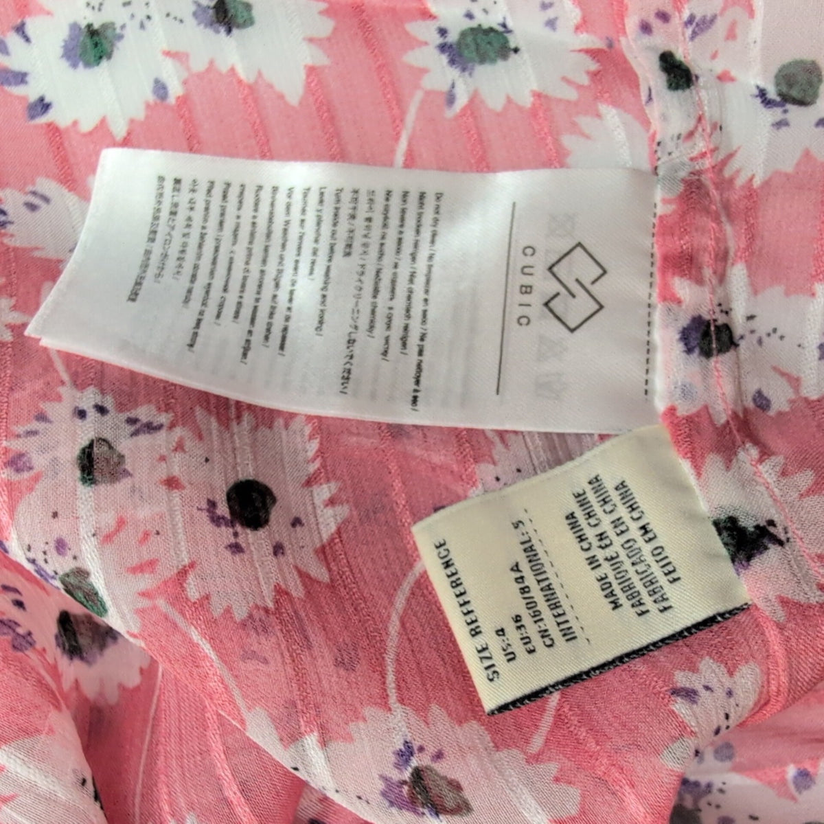 Robe Cubic S Rose Marguerites Manches Courtes Neuve Étiquette