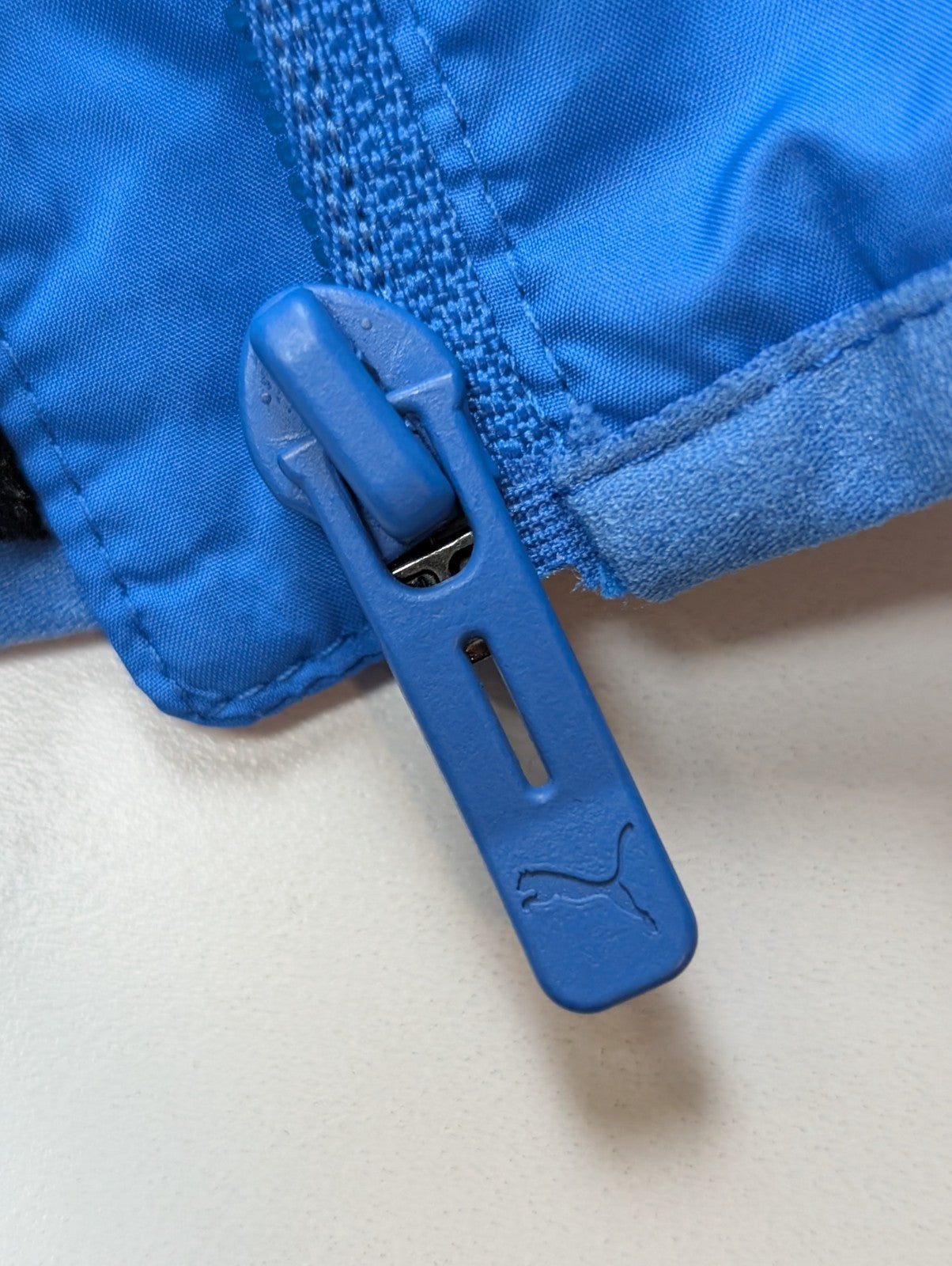 Coupe-Vent Puma XXL Bleu Électrique Vif Veste Sport à Capuche Filet