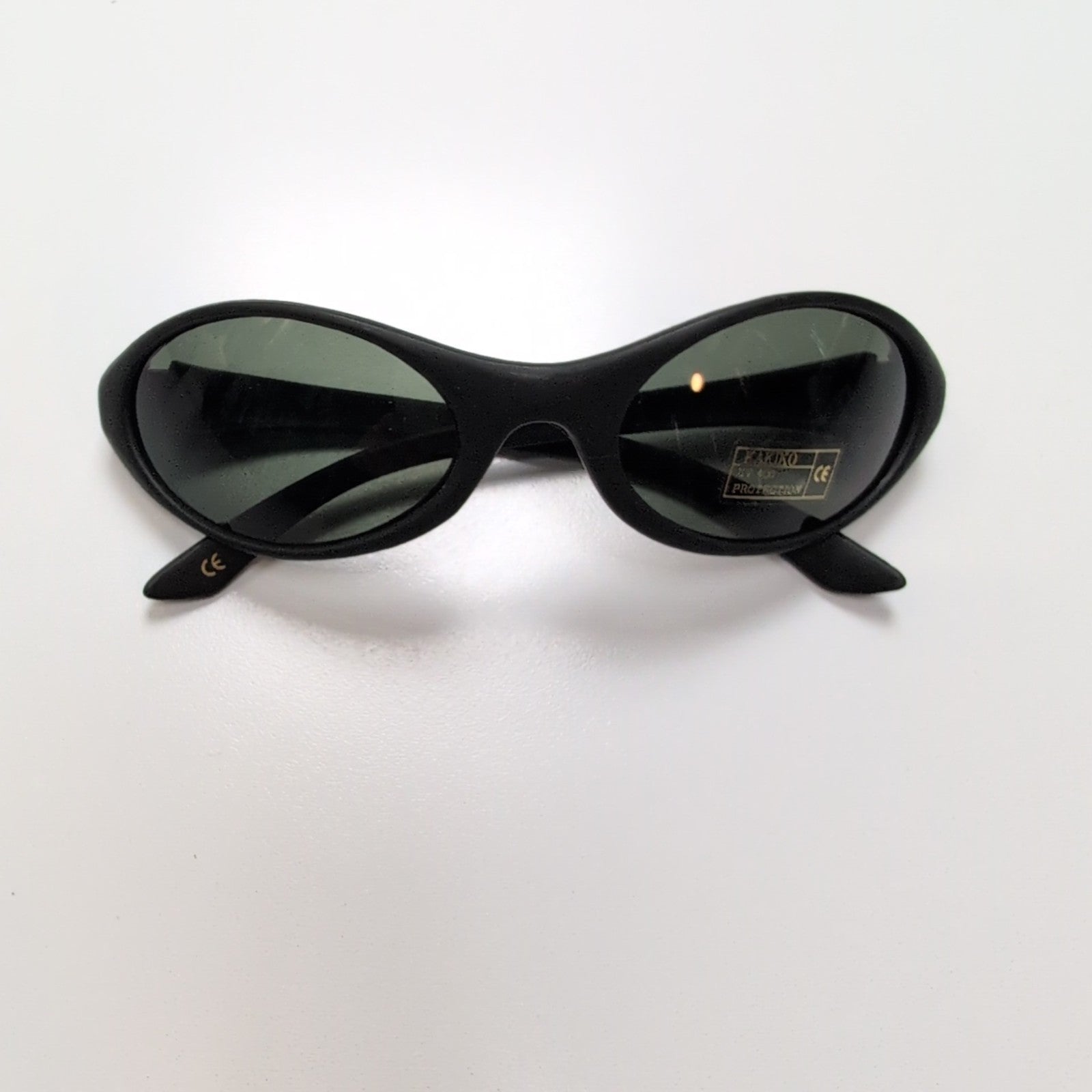 Lunettes de soleil Kakiko Y2K Ovales Branches Semi-Larges Noir Mat