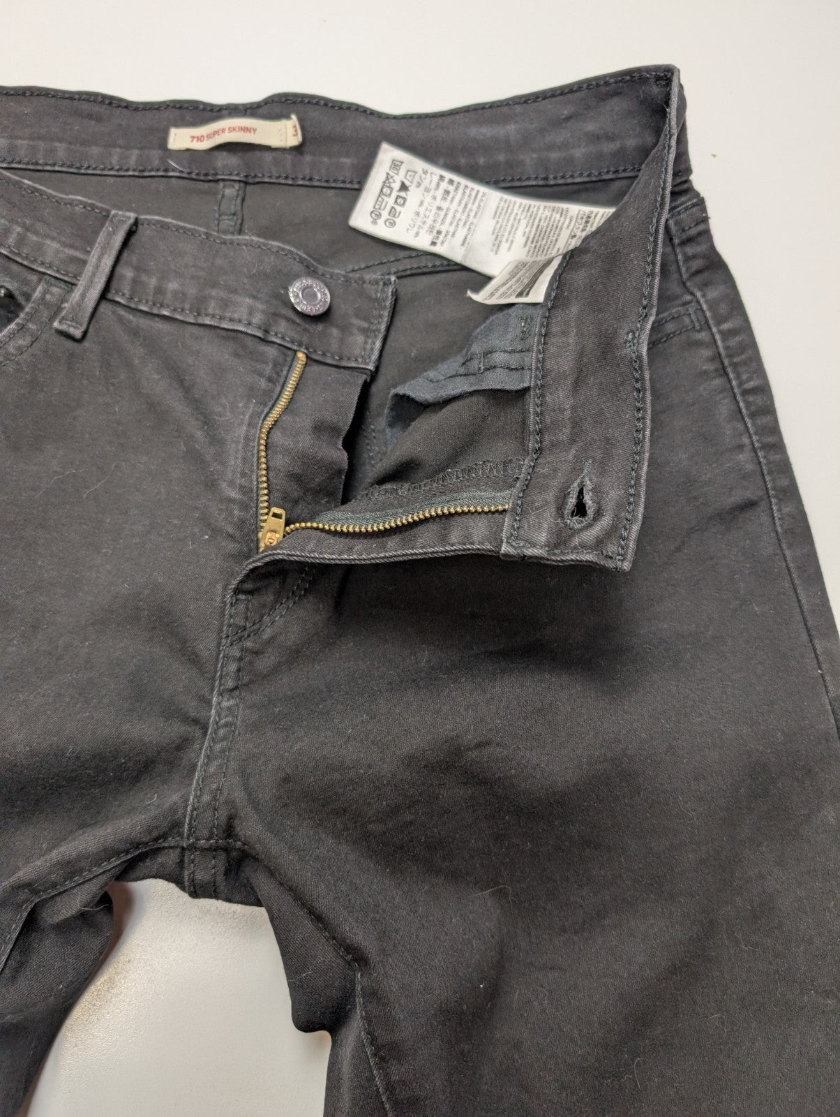 Jean Levi's 710 Femme Noir Super Skinny Ultra Stretch W32 L30 Intense
