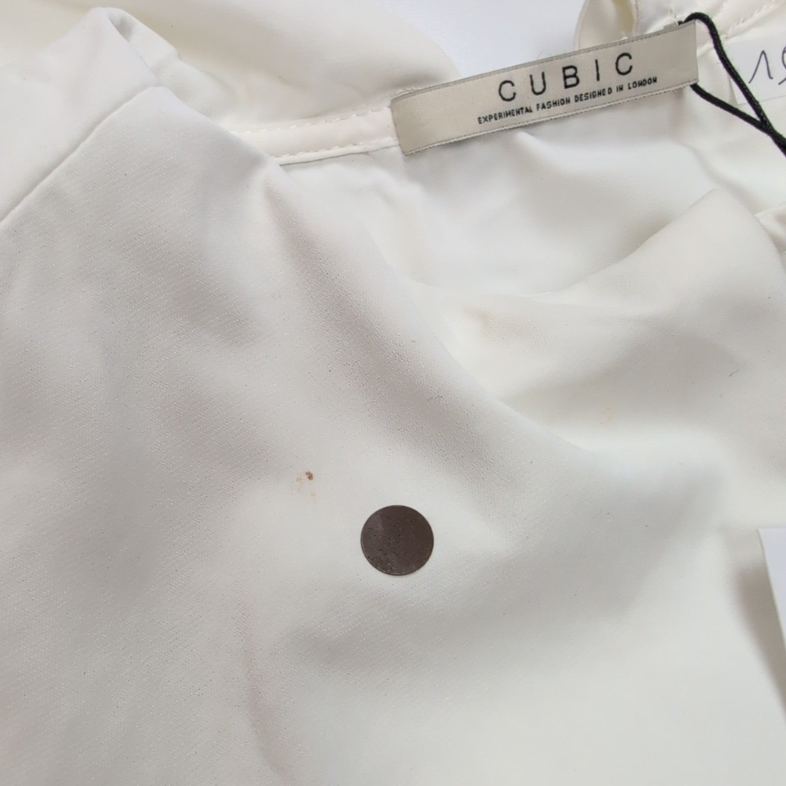 Chemisier Cubic T. M Femme Blanc Volants Strass Manches Courtes Neuf