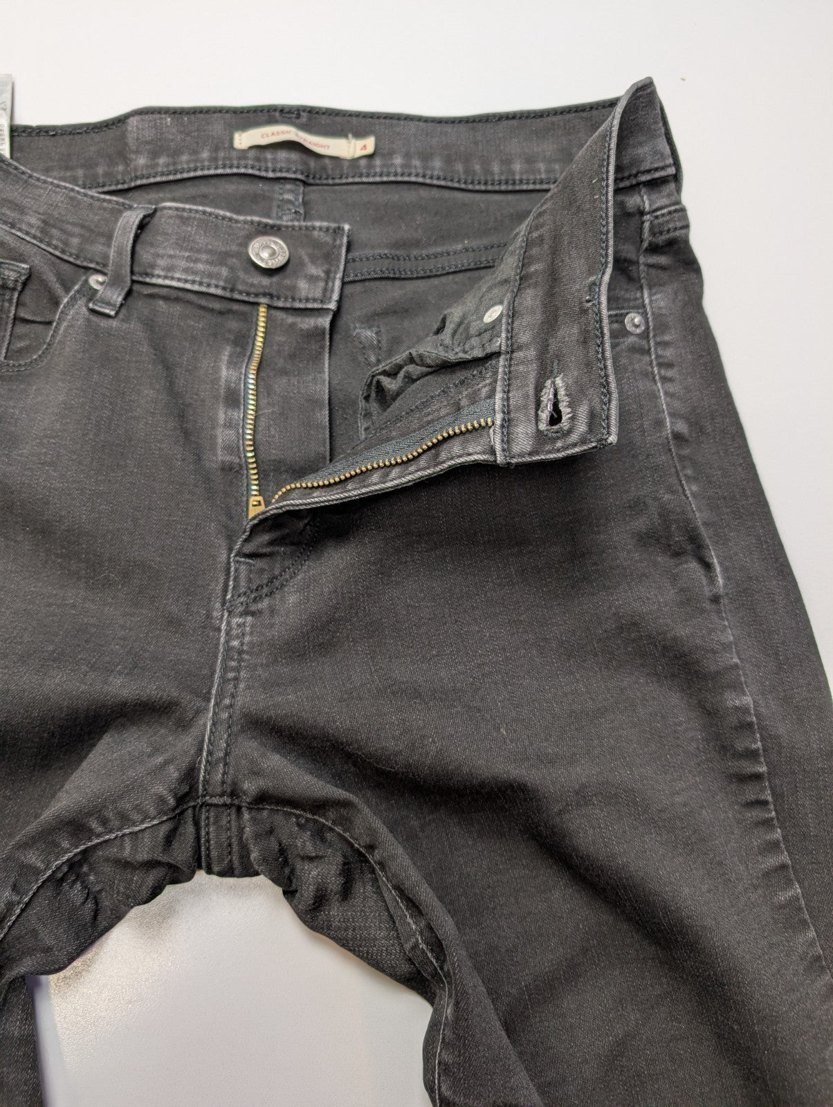 Jean Levi's Femme Noir Classic Straight Ultra Stretch W27 L32 Élégant 🌟👖