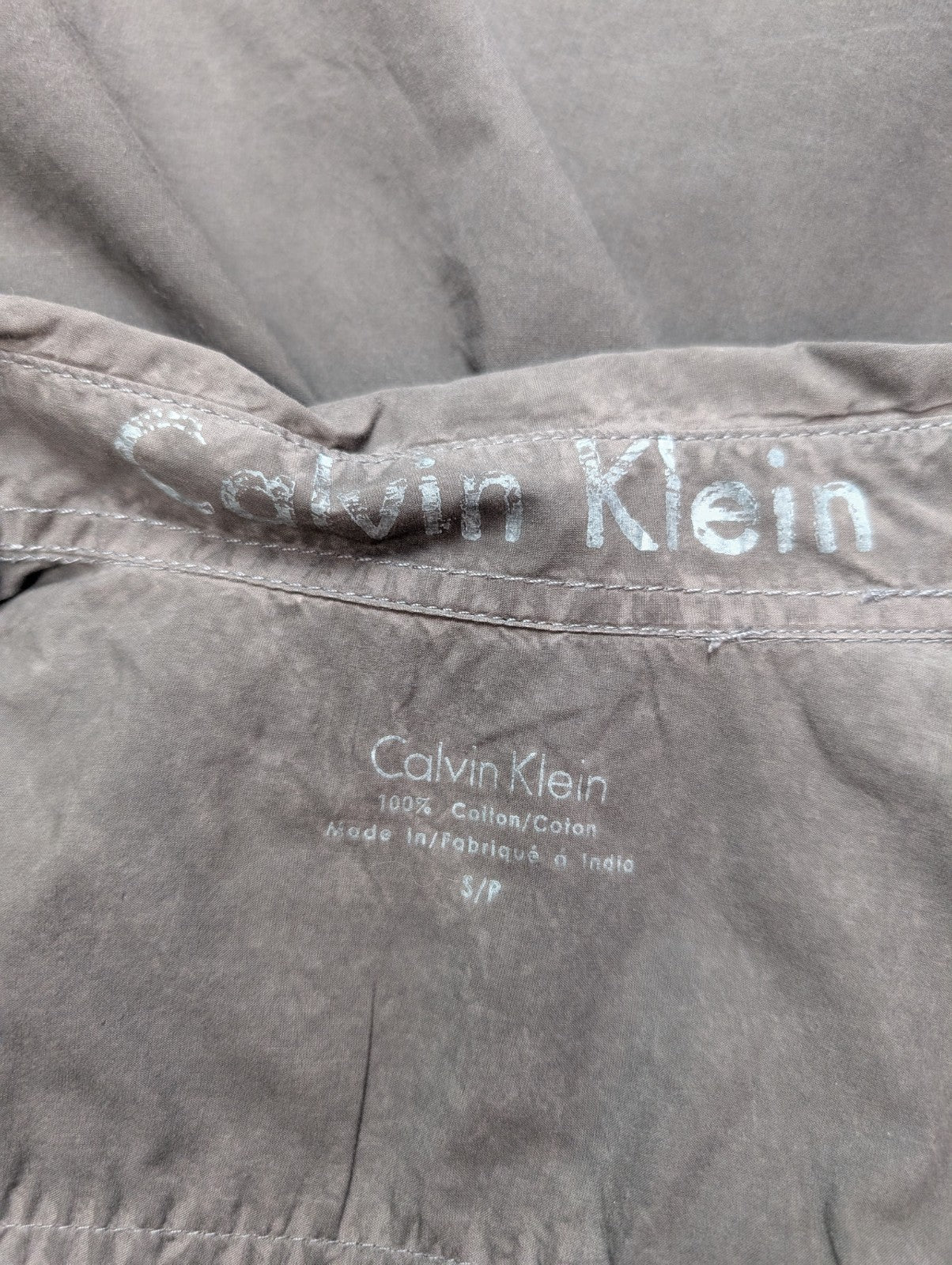 Chemise Calvin Klein gris foncé effet patiné taille S manches longues homme