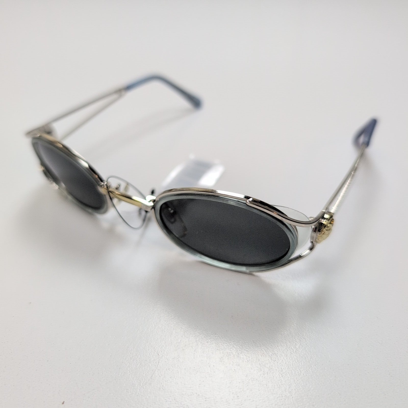 🦁 Lunettes de soleil Y2K Double Branche Lion Sculpté Doré et Chrome