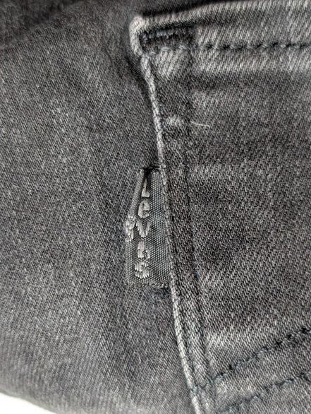 Jean Levi's Femme Noir Classic Straight Ultra Stretch W27 L32 Élégant 🌟👖