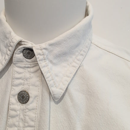 Chemise en Jean Levis Couleur blanc uni 100% coton taille XL Bouton en métal 2 p