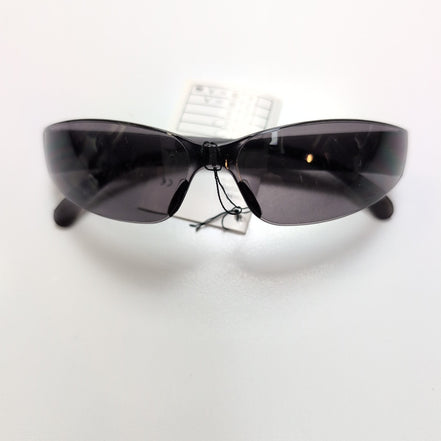 Lunettes de soleil fumées noir rectangle enveloppantes branches larges