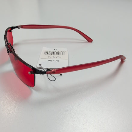 Lunettes de soleil Y2K Carrées Métal Noir Mat et PVC Rouge
