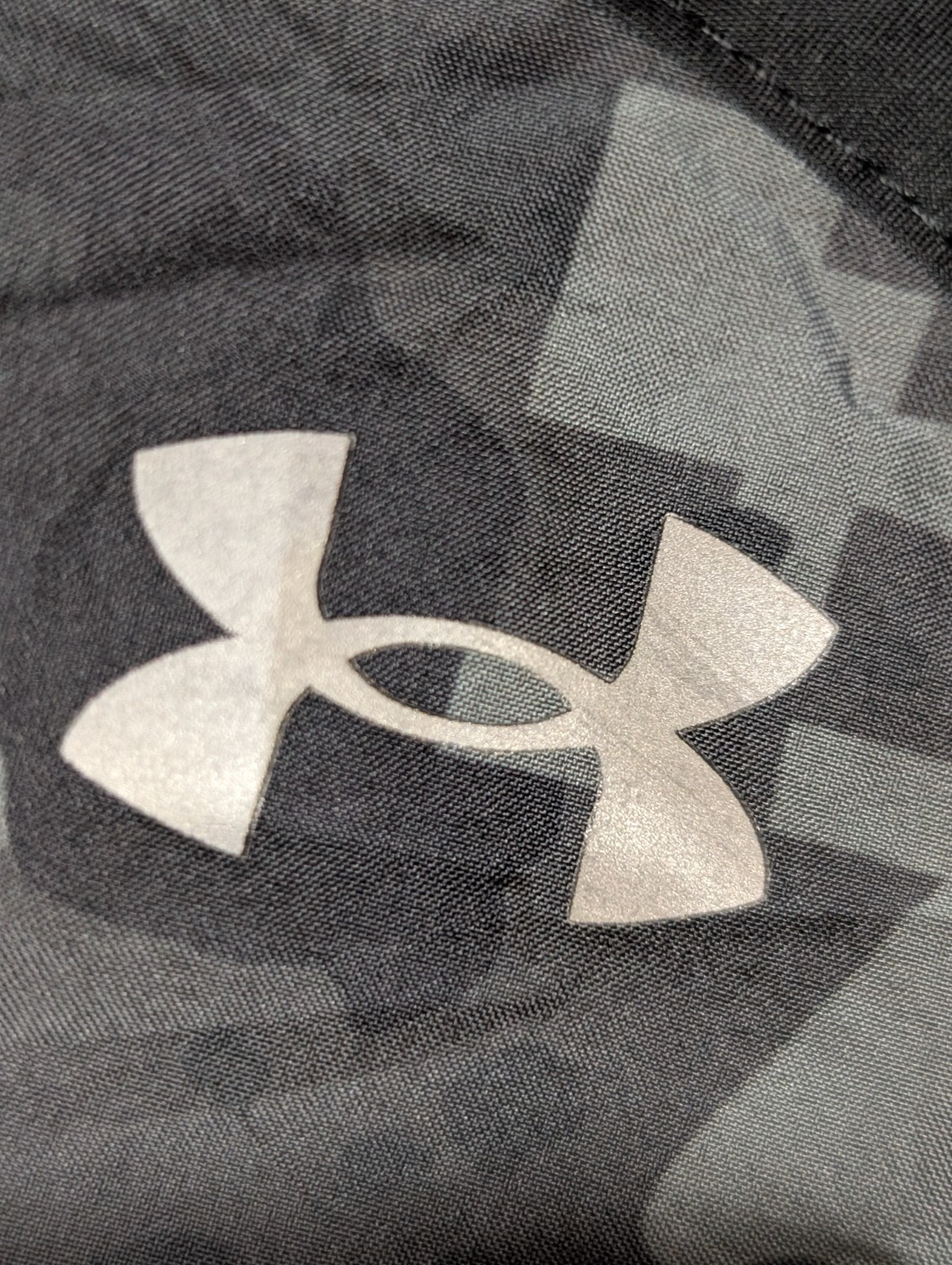 Short Under Armour HeatGear Camouflage Kaki & Noir - Femme Taille S
