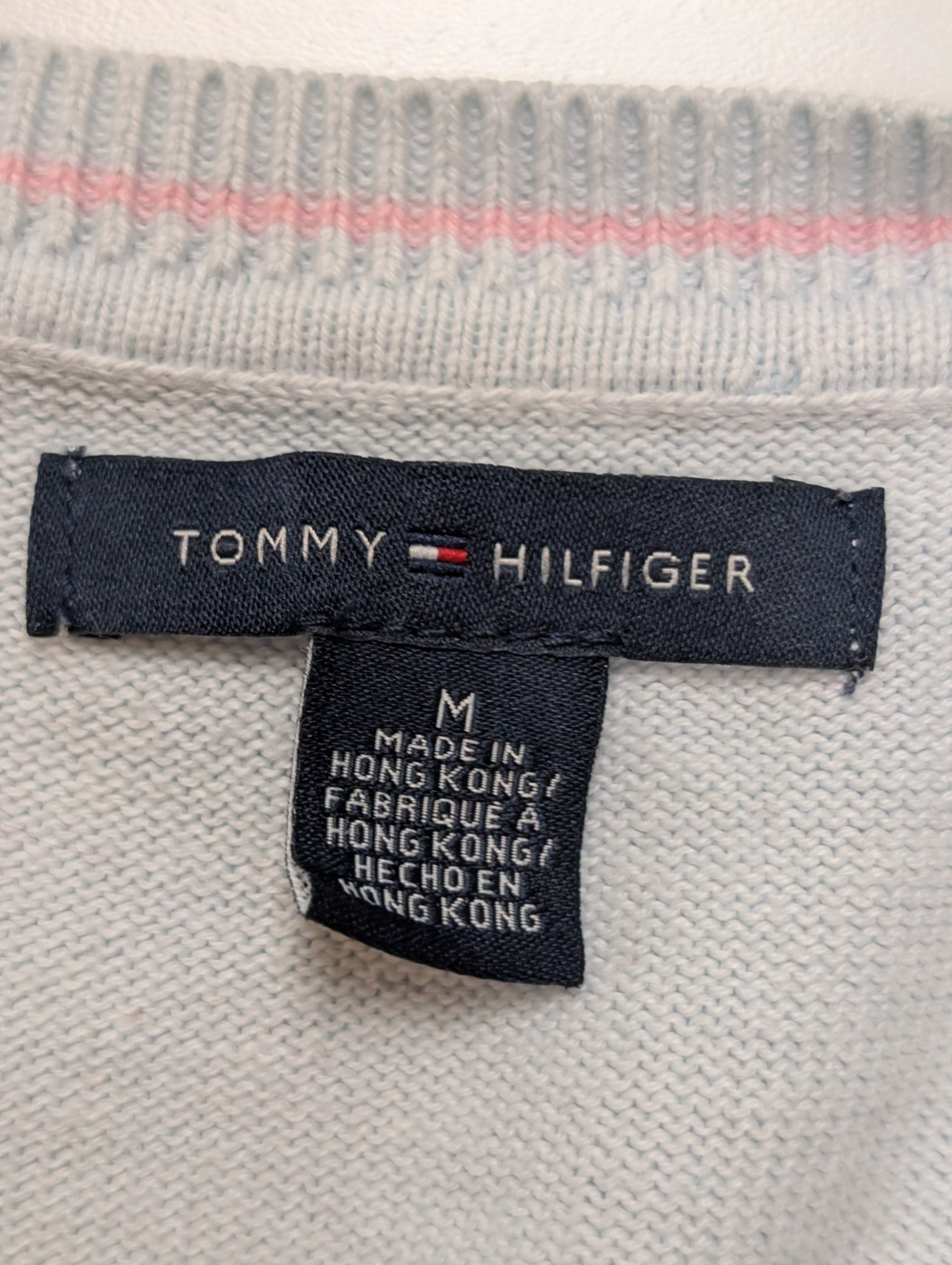 Pull Femme Tommy Hilfiger Col V Bleu Ciel & Blanc - Losanges - Taille M