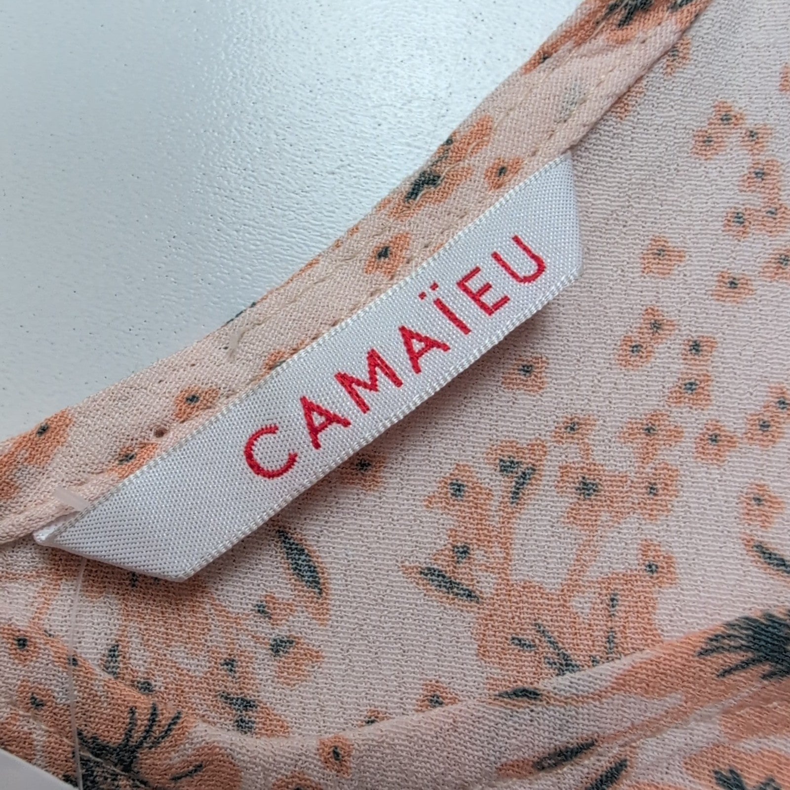 Haut Femme Camaïeu Taille S Saumon Motif Fleuri Col V Viscose Neuf