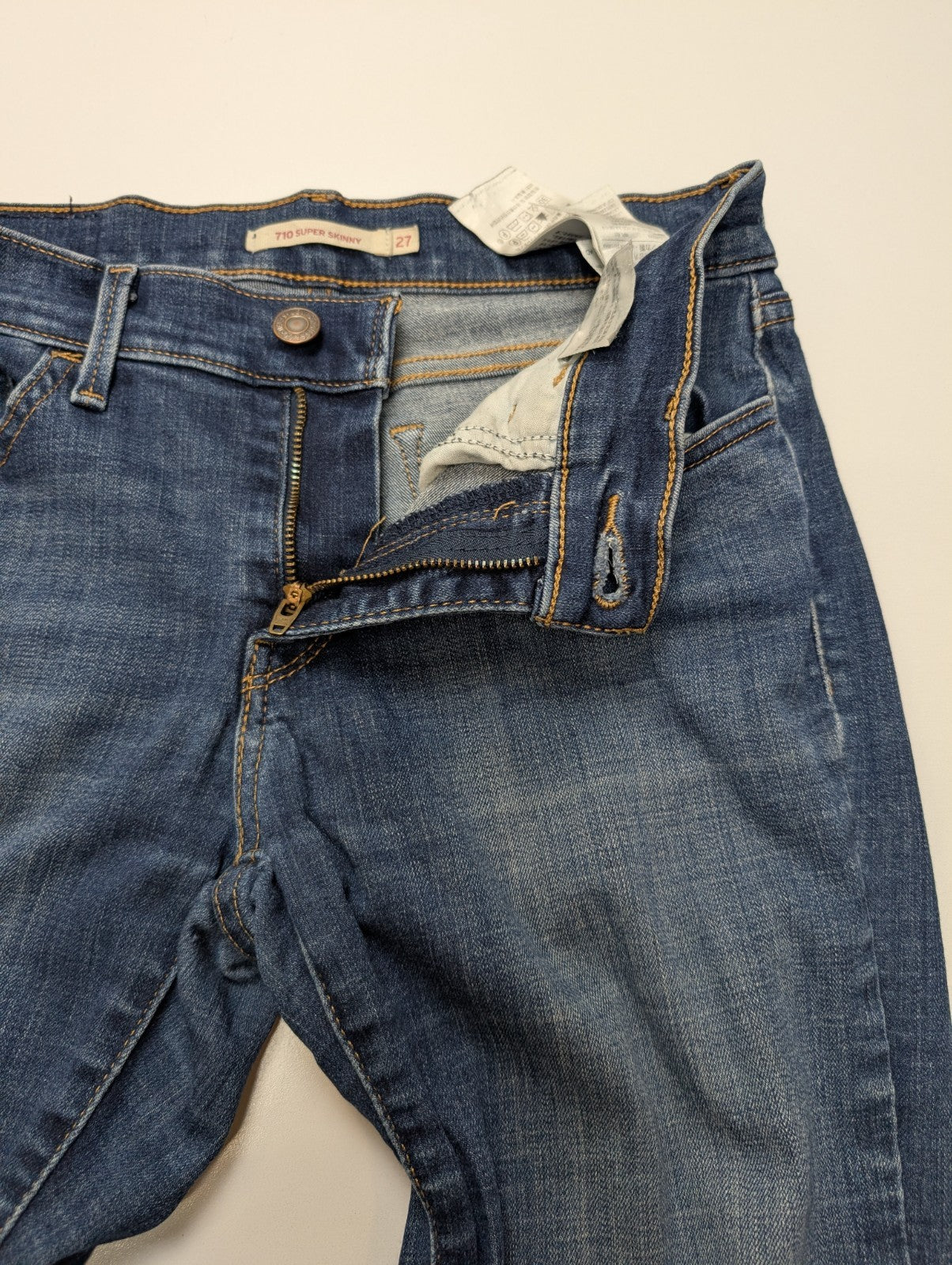 Jean Levi's 710 Super Skinny Femme Bleu Ultra Stretch W27 L30 T34/36
