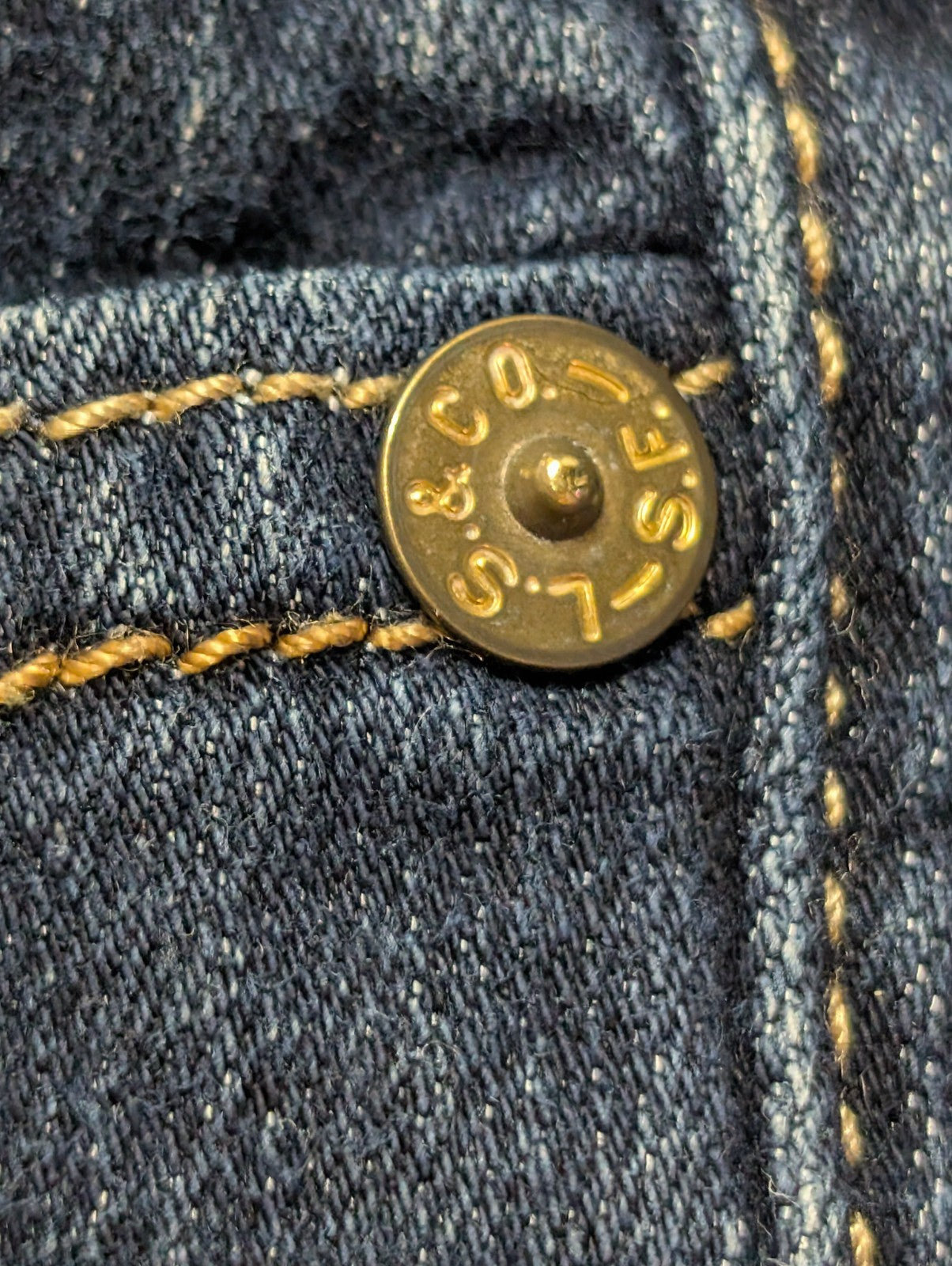 Jean Levi's Femme Bleu Foncé Modern Bootcut Ultra Stretch W26 T36 Comme Neuf