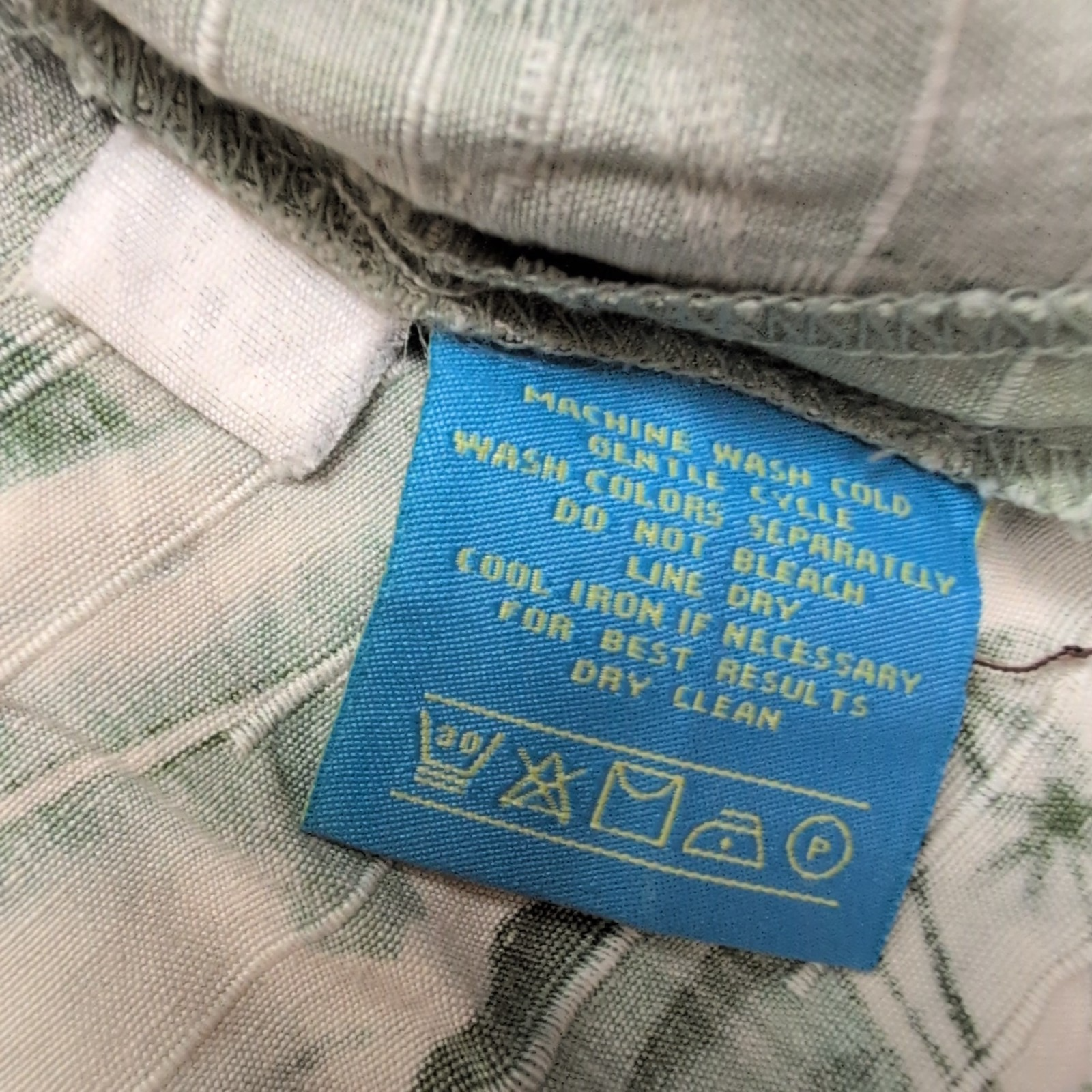 Chemise hawaïenne Bermuda Bay taille XL vert pâle palmiers 100% soie Mch courtes