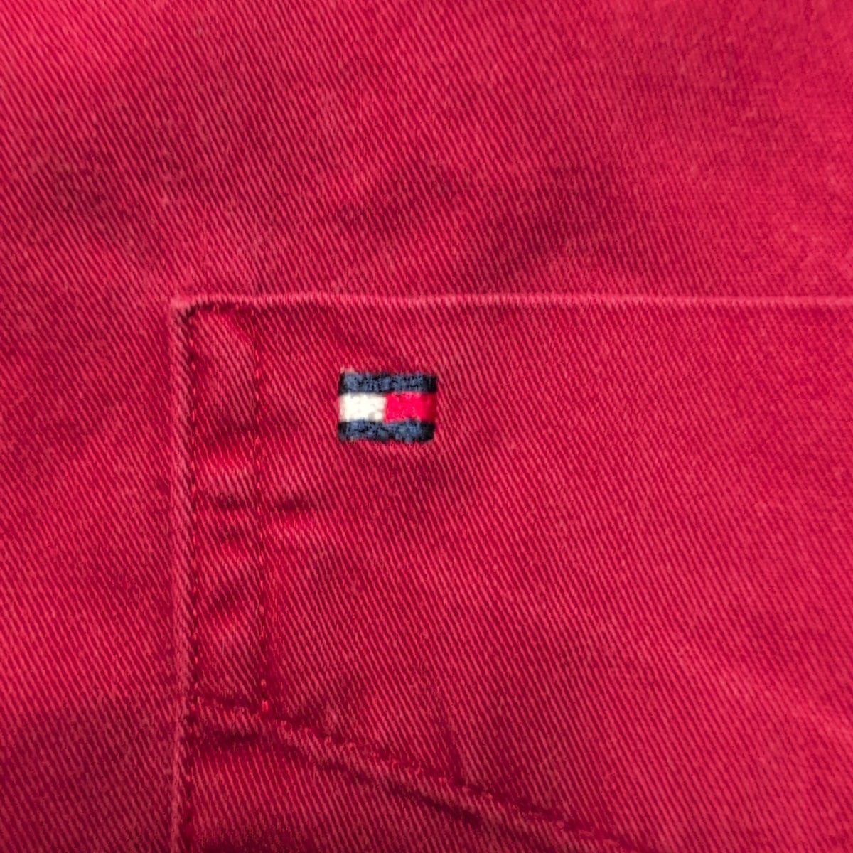Chemise Tommy Hilfiger Rouge XLTG Made in Laos Logo Brodé Coton Poche