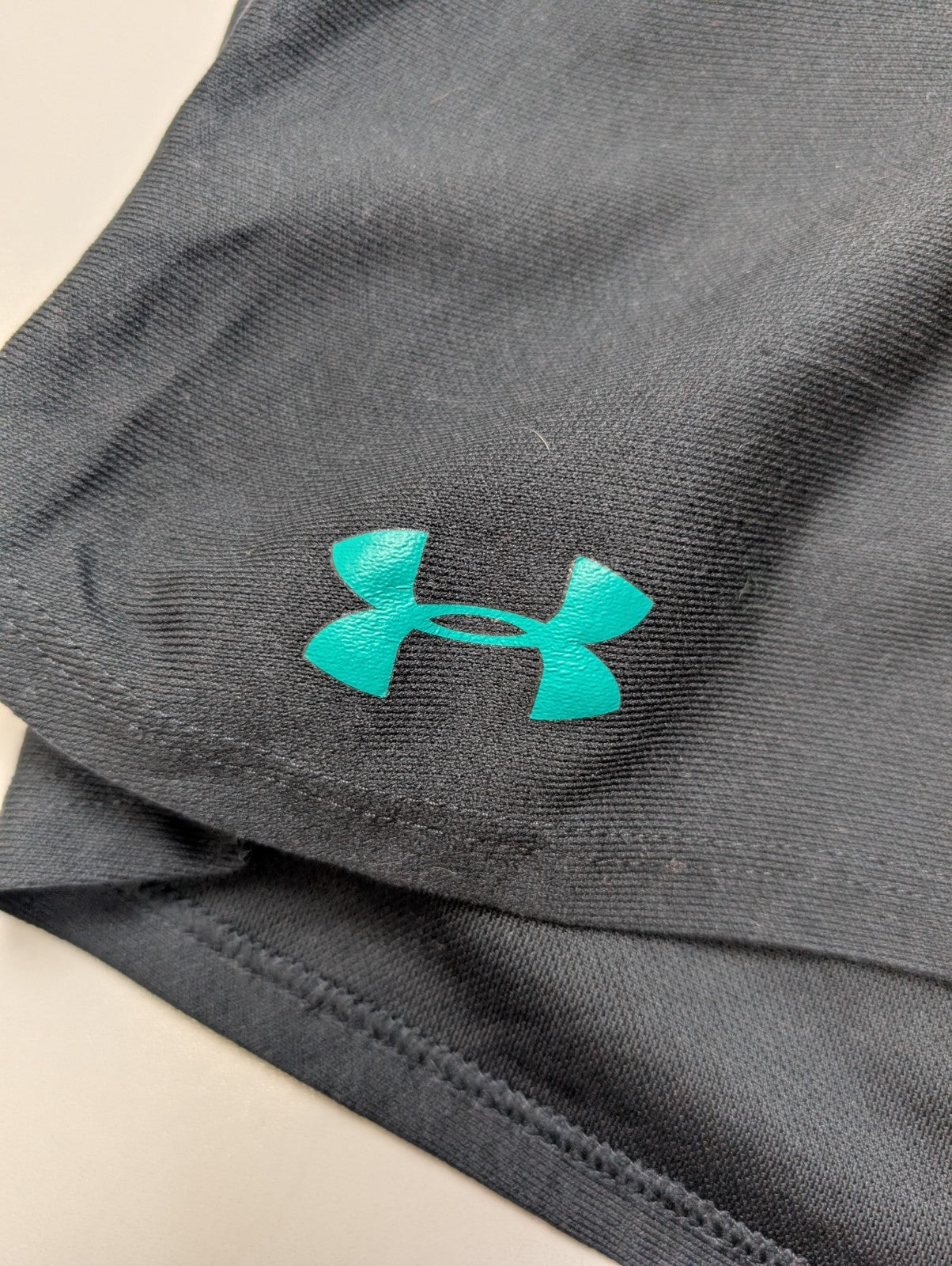Short Under Armour HeatGear Noir & Vert - Femme Taille M