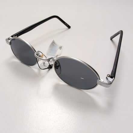 Lunettes de soleil Y2K Ovales Métal Gris et Branches Fines Noir Mat