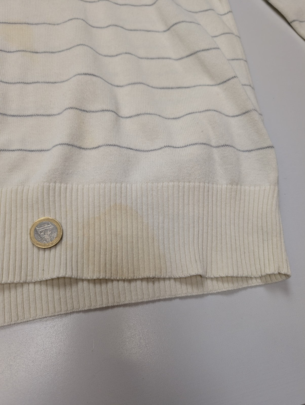 Pull Tommy Hilfiger Homme Blanc Cassé Rayures Grises Col V - Taille M