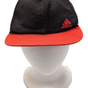 Casquette ADIDAS Vintage Rouge et Noir Logo Imprimé Taille Réglable