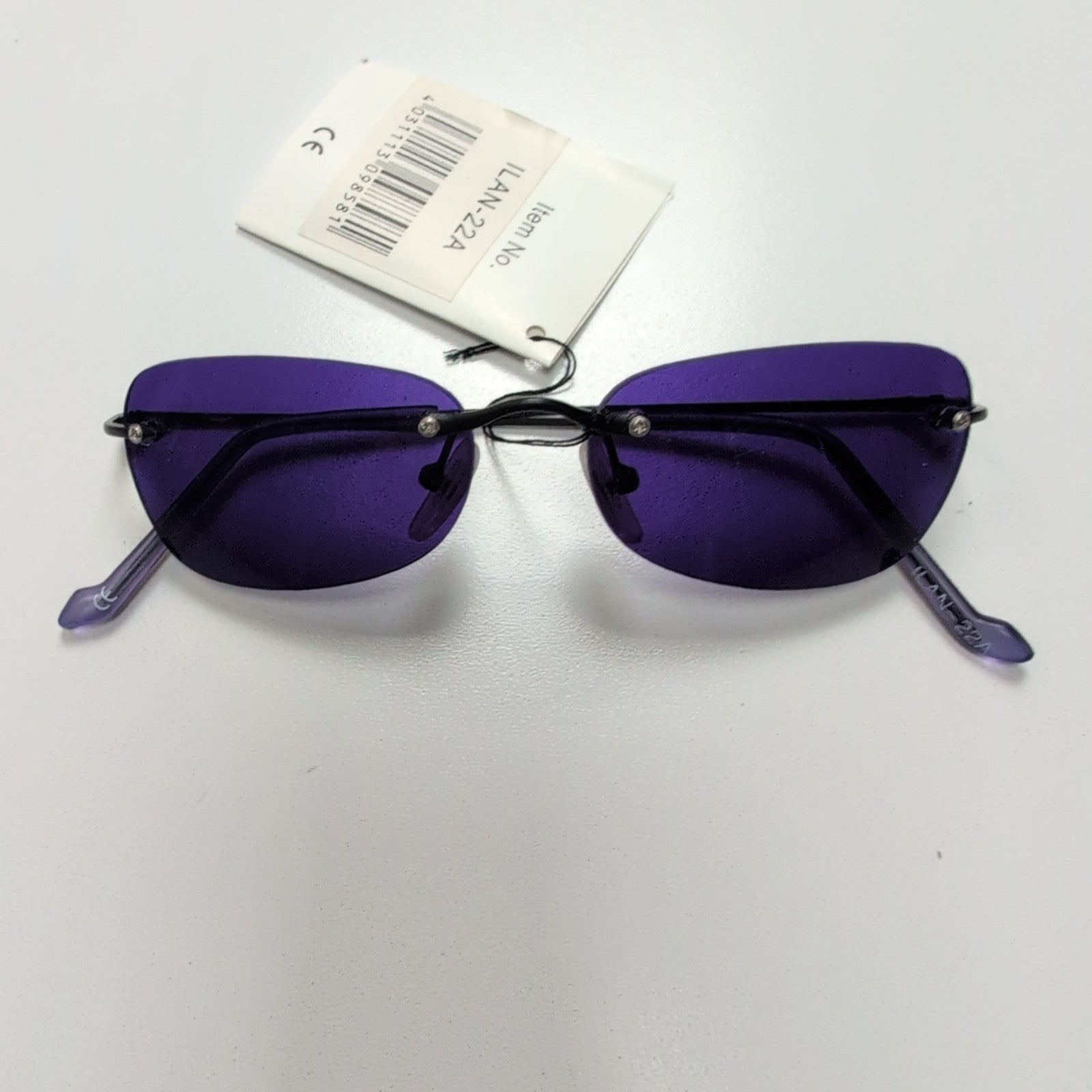 Bar-On® Lunettes de Soleil Ovales Violettes Y2K Branches Fines Métal Noir Mat
