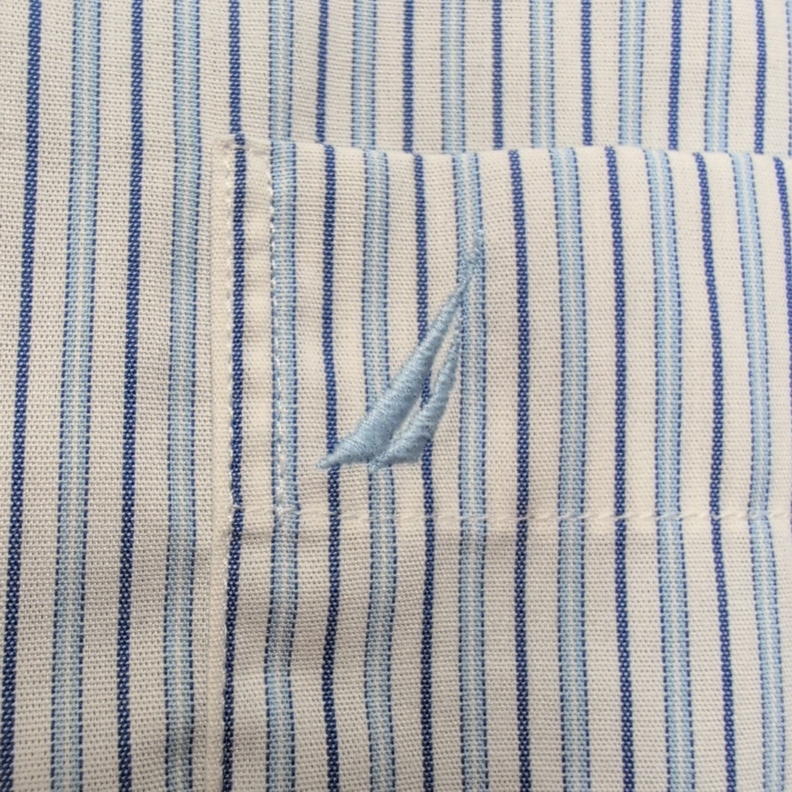 Chemise Nautica L Slim Fit Bleu Rayures Made in Mauritius Coton manches longues