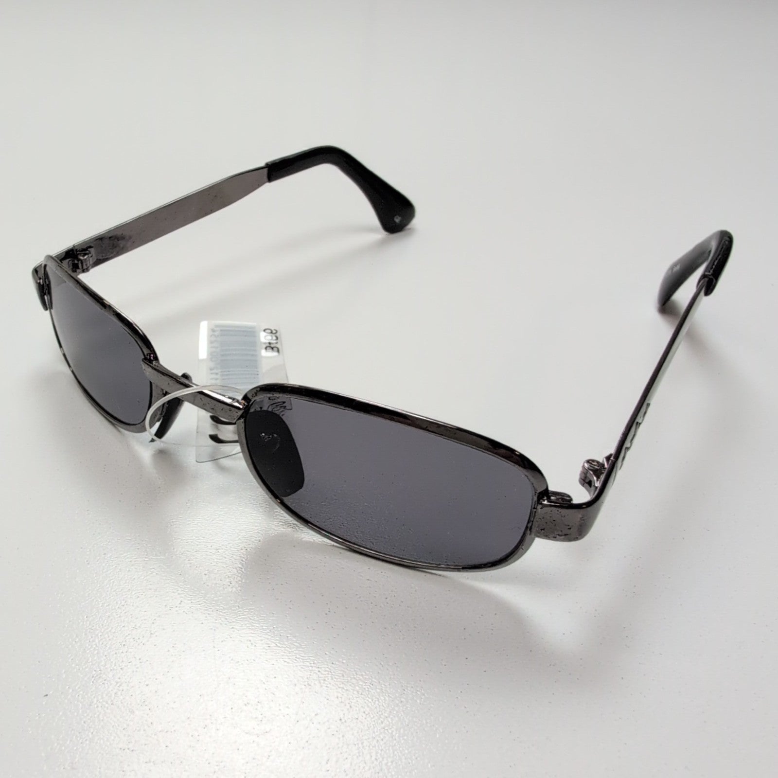 Lunettes de soleil Y2K Carrées Métal Chromé Gris Foncé Branches Larges