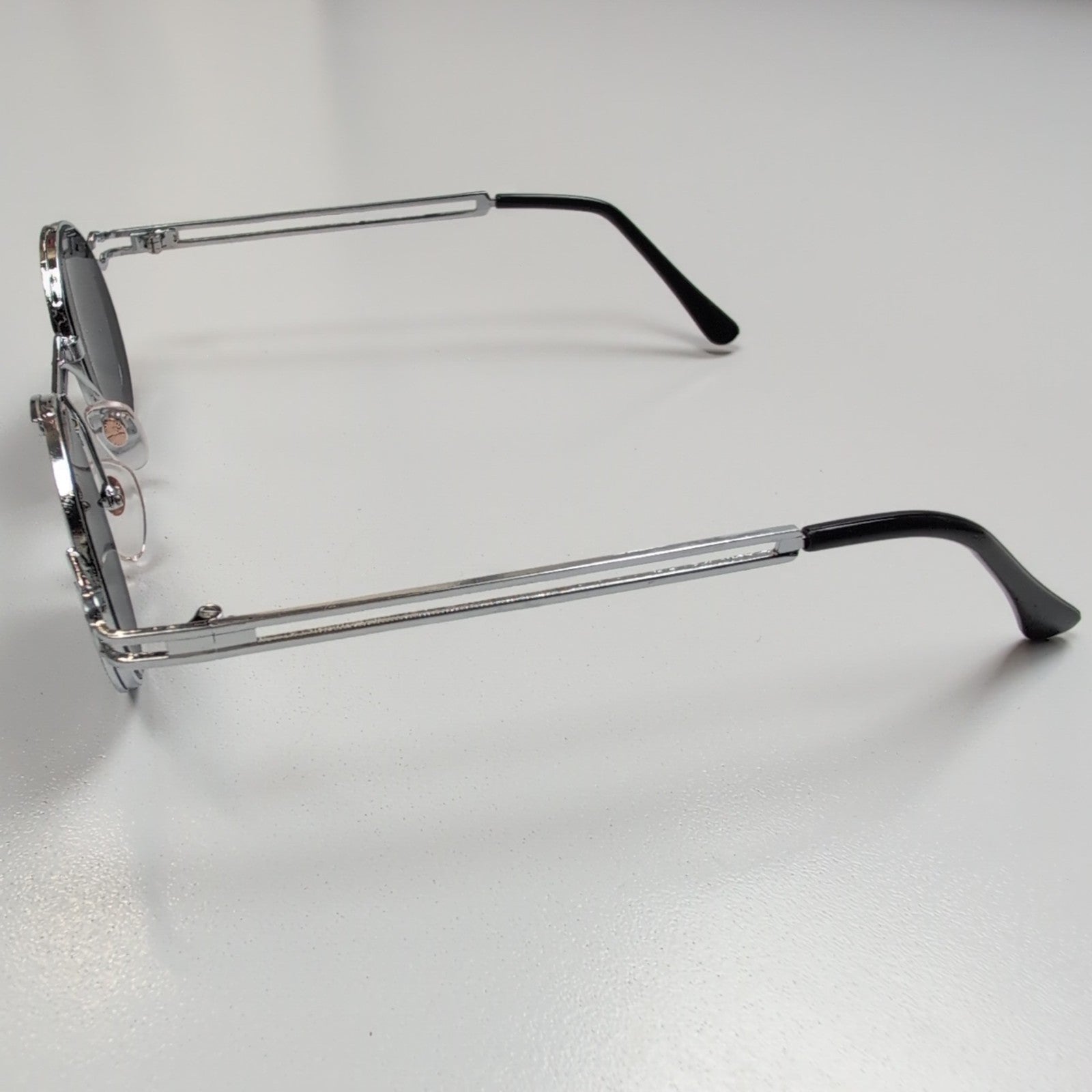 Lunettes de soleil rondes style Y2K Hippie en métal chromé ☮️