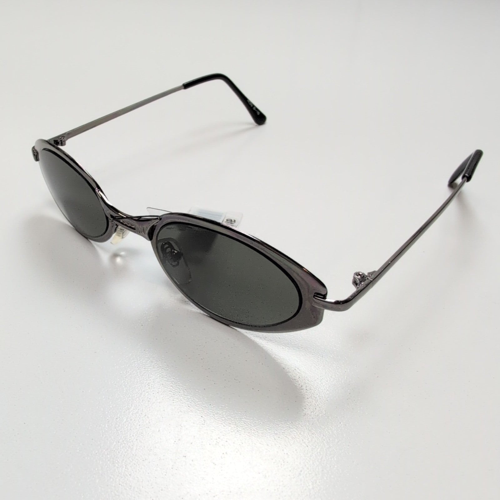 Lunettes de soleil Y2K Ovales Métal Chromé Gris Branches Fines teintées vertes