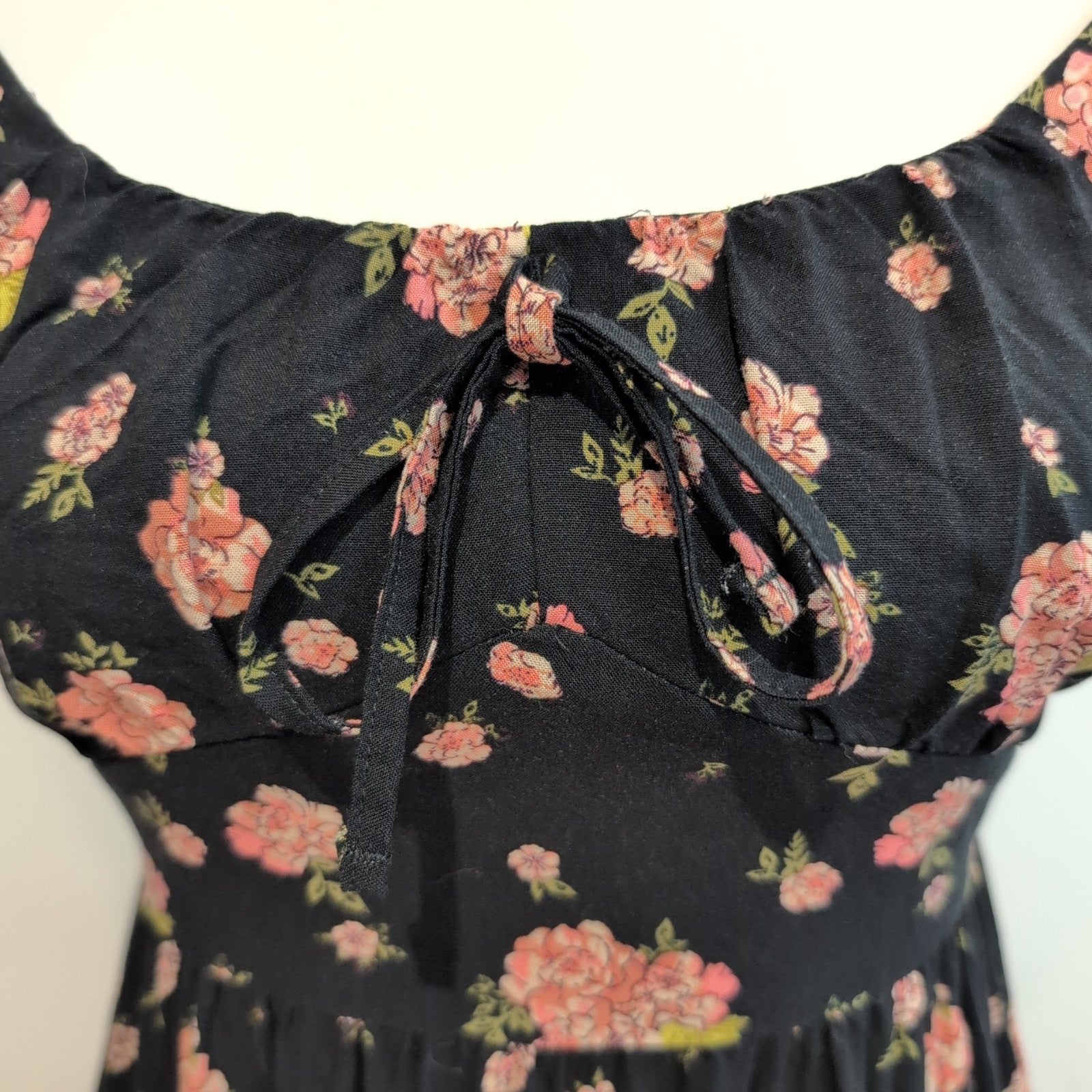 Robe d'été Femme XS Noire Fleurie Rayonne Bretelles Réglables Bohème