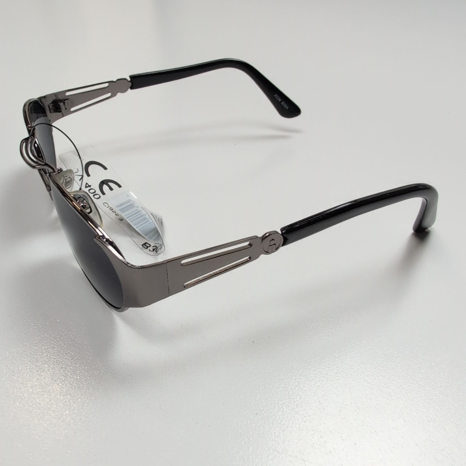 Lunettes de soleil Y2K Ovales Métal Gris Anthracite Branches Larges Noir Brillan