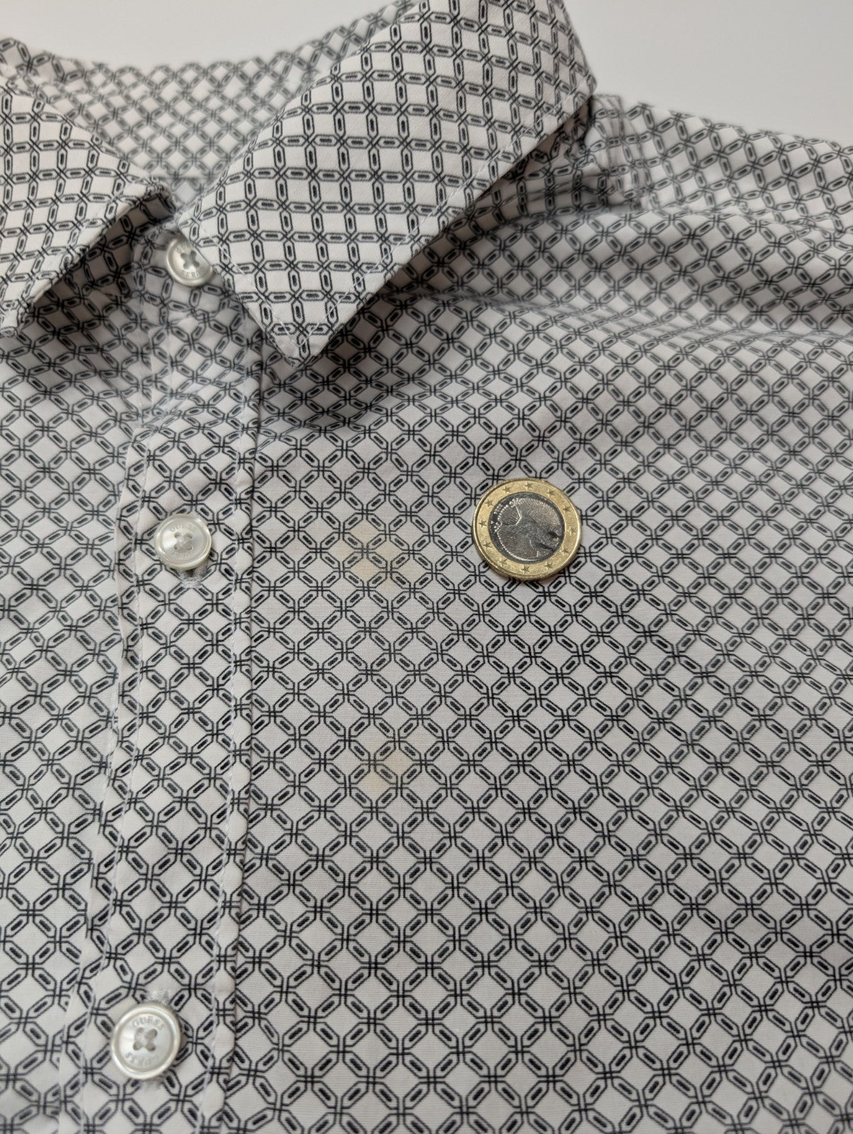 Chemise manches courtes Guess grise à motifs taille M Homme