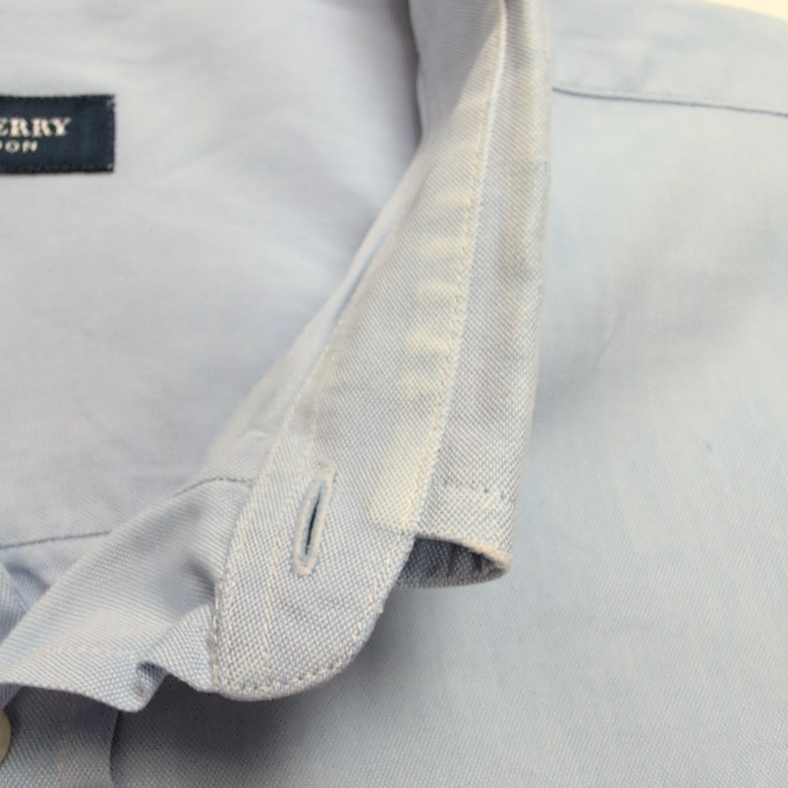 Chemise Burberry L/XL Bleu Clair Logo Brodé Boutons Gravés Coton Manches longues