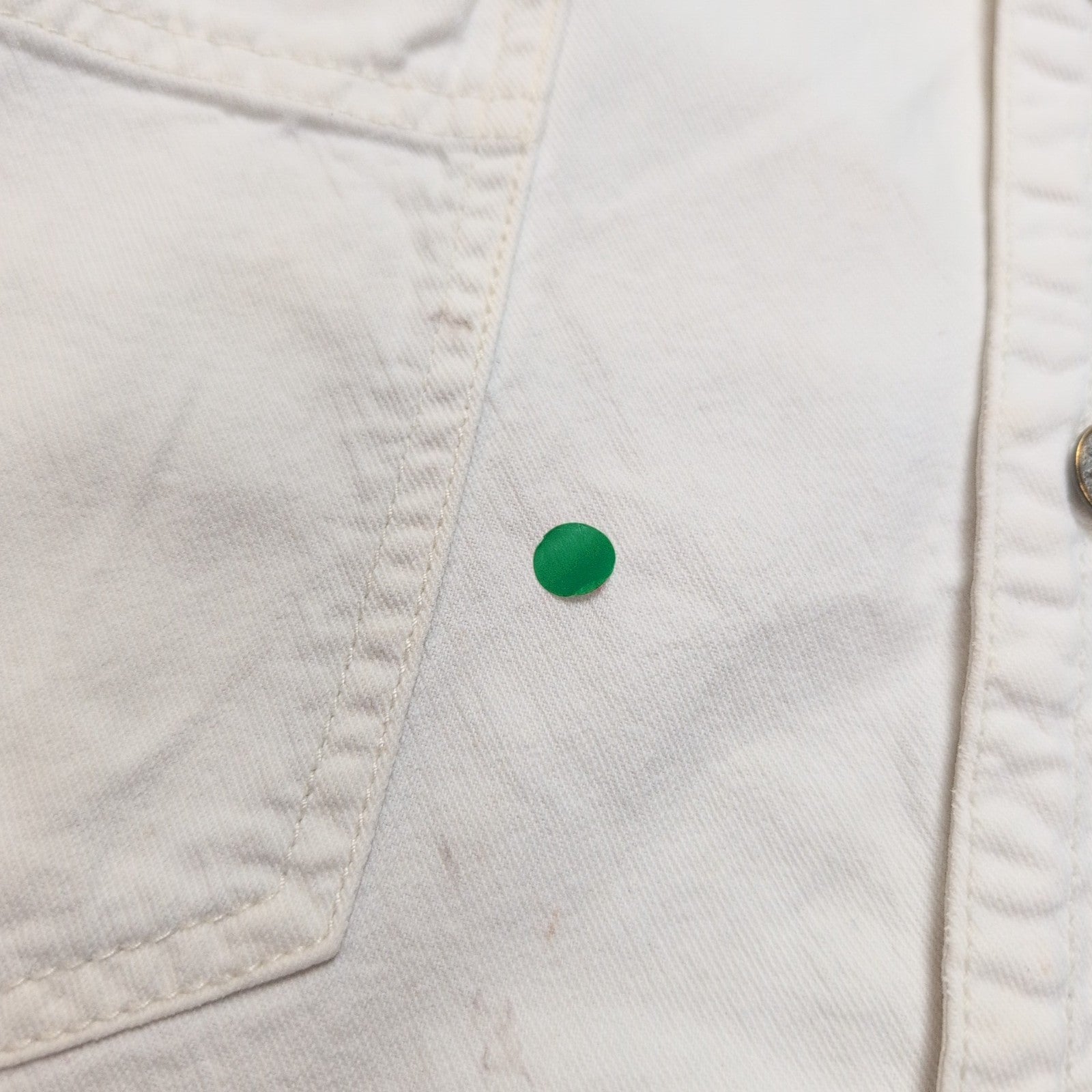 Chemise en Jean Levis Couleur blanc uni 100% coton taille XL Bouton en métal 2 p