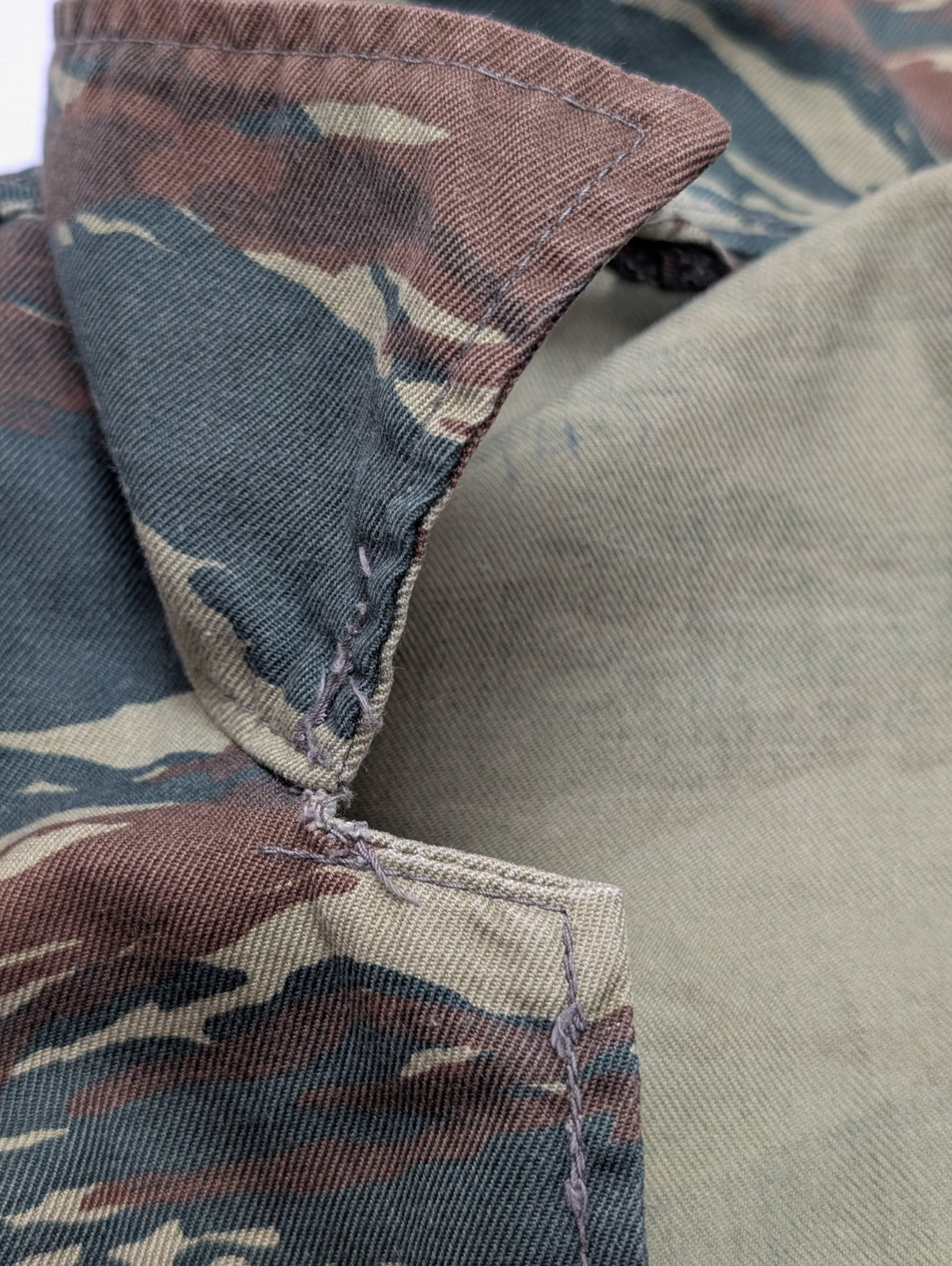 Veste militaire Vert Kaki Armée Grecque Camouflage Tiger Stripe Taille M