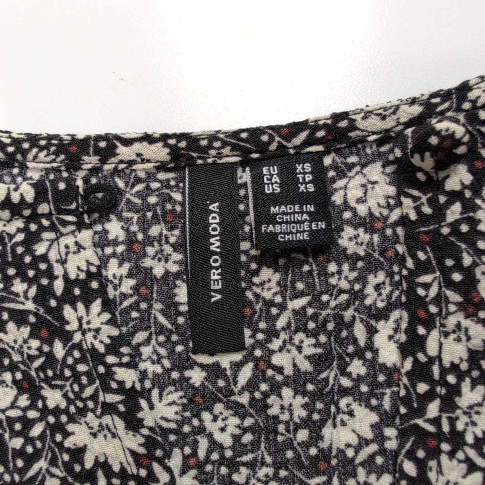 Haut Femme Vero Moda Taille XS Noir Fleuri Blanc Manches Bouffantes Neuf