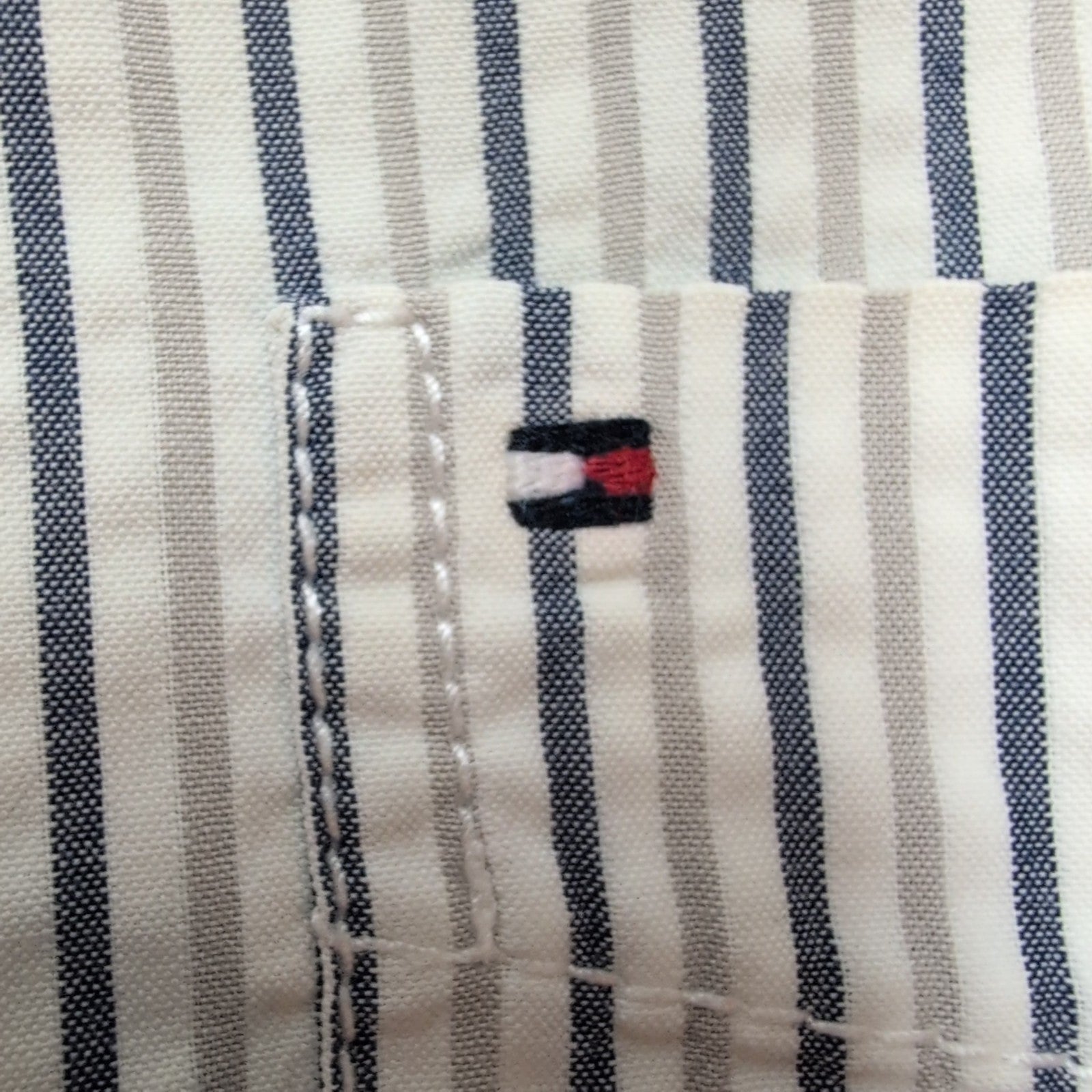 Chemise Tommy Hilfiger Manches Courtes Grise et Blanche à Rayures Taille L