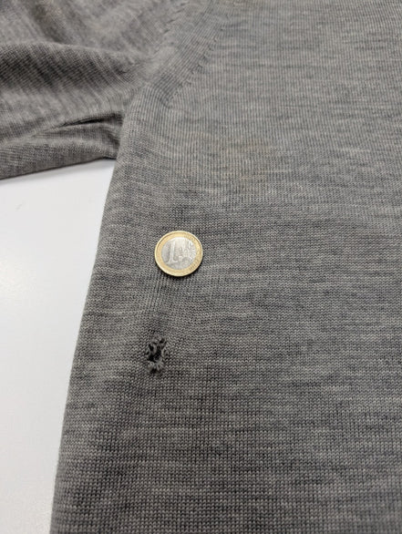 Pull Fred Perry Gris Clair Col V 100% Laine Mérinos Logo Bordeaux - Taille L