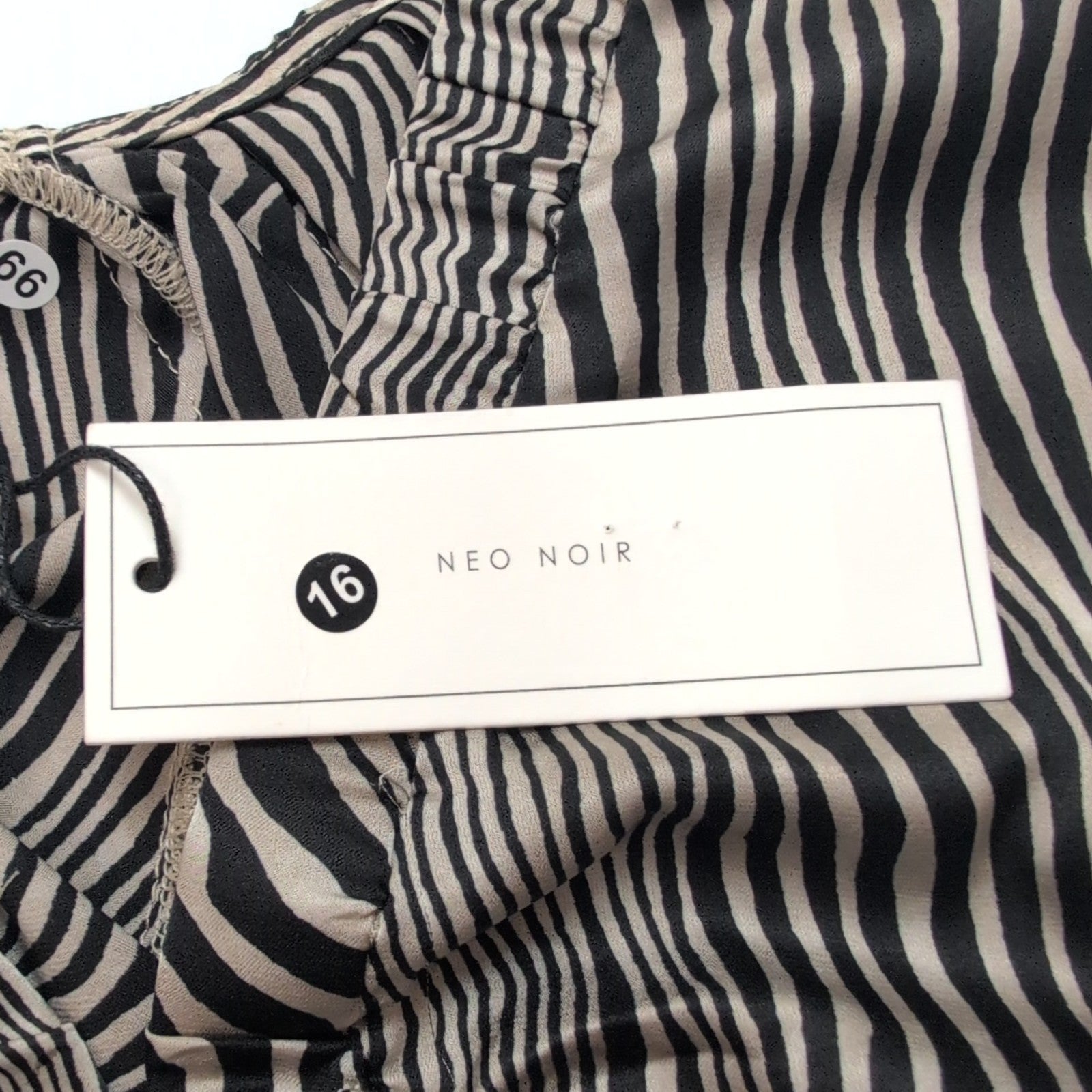 Robe Neo Noir Isobel Floating T36 Longue Manches Longues Neuve Étiquette