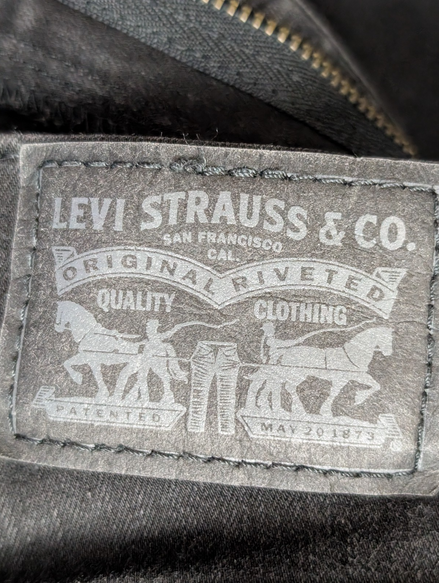 Jean Levi's Femme Noir Classic Straight Ultra Stretch W27 L32 Élégant 🌟👖