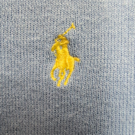 Pull fin col V Polo Ralph Lauren bleu clair Logo jaune 100% Pima coton Taille M